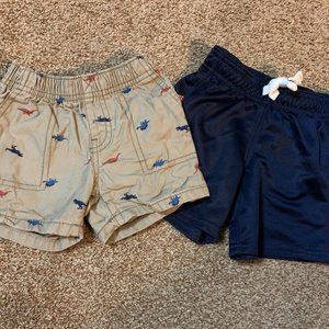 Bundle of 2 boys shorts 12M